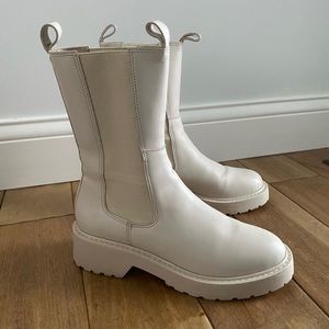 Steve Madden Yairy Bone Chelsea Boot Size 7